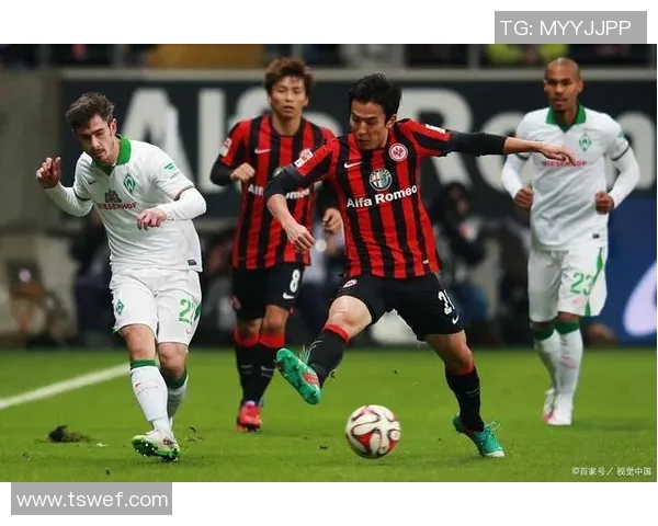 夏尔克04客负法兰克福，保级形势日益严峻