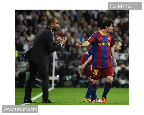 曼城宣布梅西加盟，创纪录转会费震撼世界足坛！