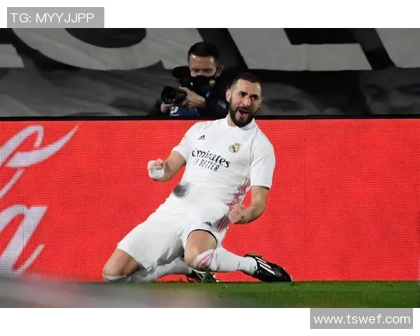 皇马赛季首胜！本泽马梅开二度创造Raúl之后里程碑